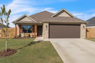 1110 Greendale Avenue, Lowell, AR 72745