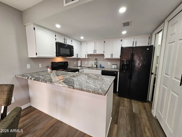 2144 E CENTER Lane 3, Tempe, AZ 85281