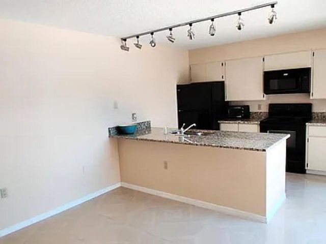 707 Mill Valley Place, West Palm Beach, FL 33409
