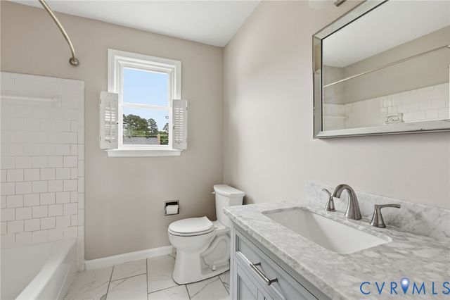 4548 Ridgecrest Ln, Colonial Heights, VA 23834