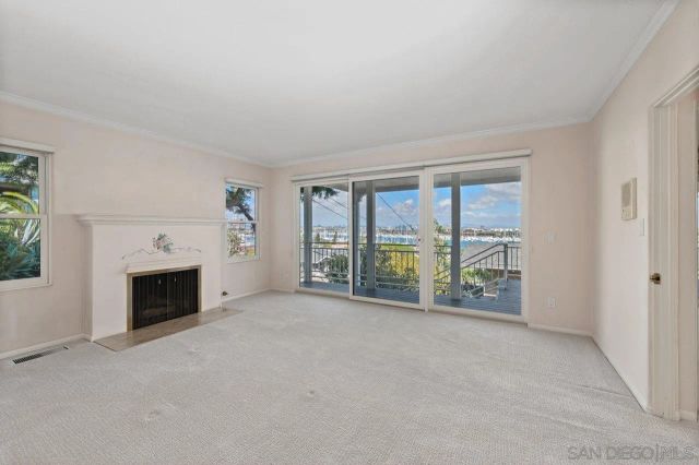 595 Rosecrans Street, San Diego, CA 92106