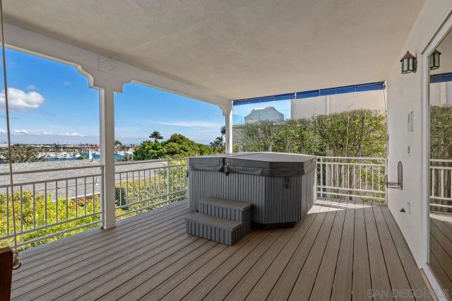 595 Rosecrans Street, San Diego, CA 92106