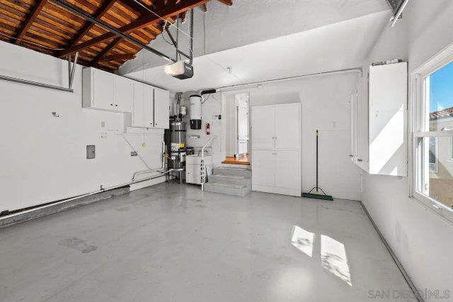 595 Rosecrans Street, San Diego, CA 92106