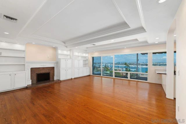 595 Rosecrans Street, San Diego, CA 92106