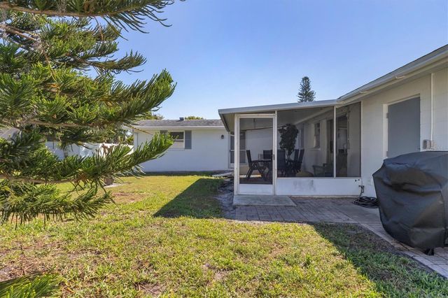 2323 DOUD STREET, Sarasota, FL 34231