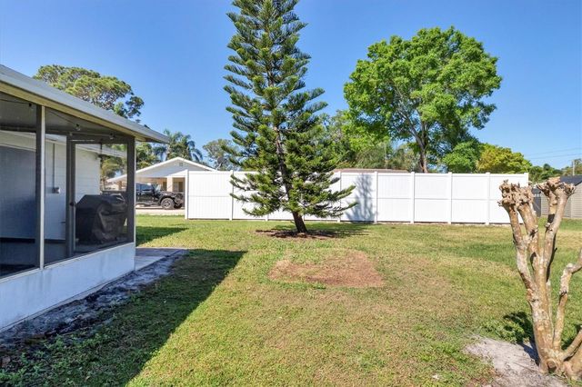 2323 DOUD STREET, Sarasota, FL 34231
