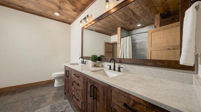 633 Wilderness Way, Blue Ridge, GA 30513