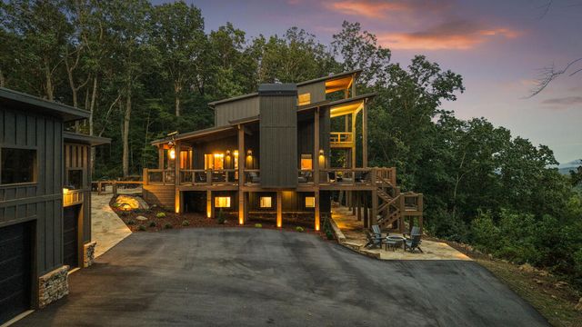 633 Wilderness Way, Blue Ridge, GA 30513