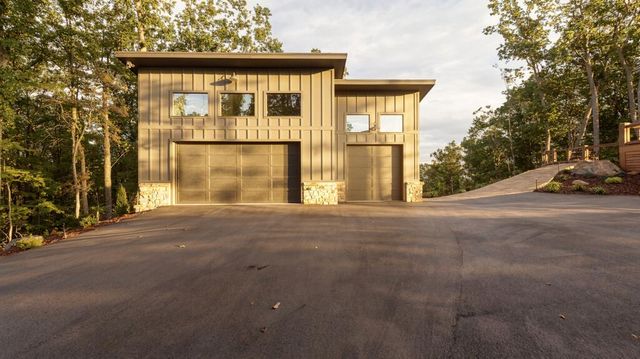 633 Wilderness Way, Blue Ridge, GA 30513