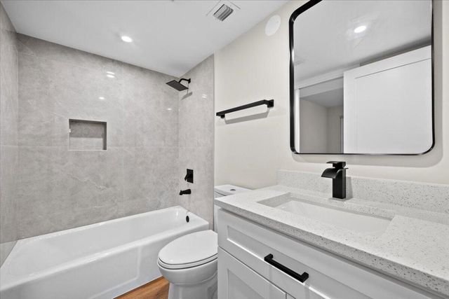 144 Bay Colony Drive N Penthouse, Juno Beach, FL 33408