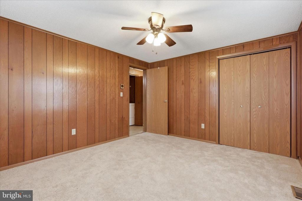Image 25 of property listing at 860 PINE ST, Hagerstown, MD 21740
