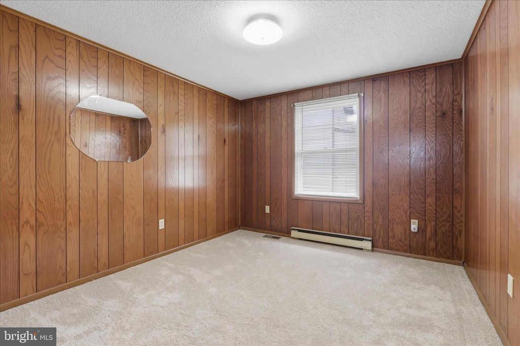Image 26 of property listing at 860 PINE ST, Hagerstown, MD 21740