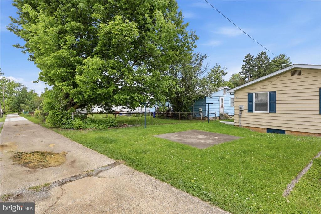 Image 30 of property listing at 860 PINE ST, Hagerstown, MD 21740