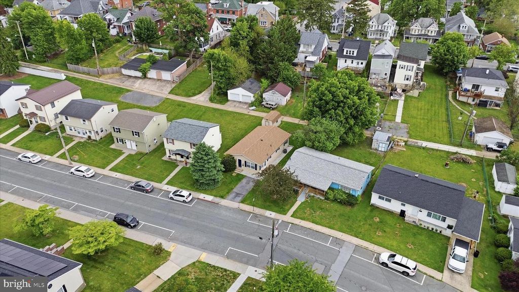 Image 37 of property listing at 860 PINE ST, Hagerstown, MD 21740