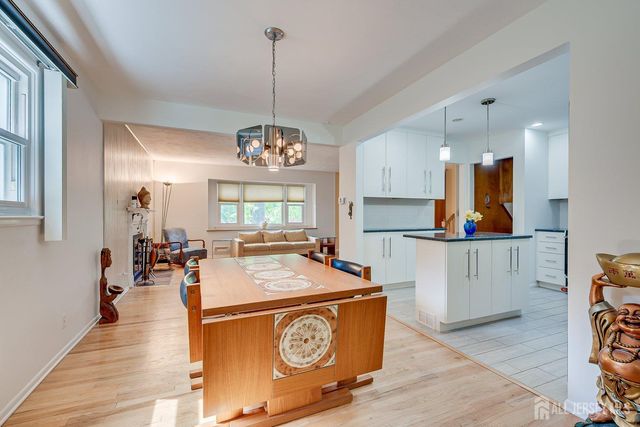 77 Woodside Avenue, Metuchen, NJ 08840