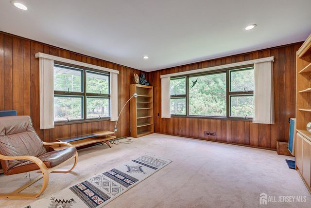 77 Woodside Avenue, Metuchen, NJ 08840