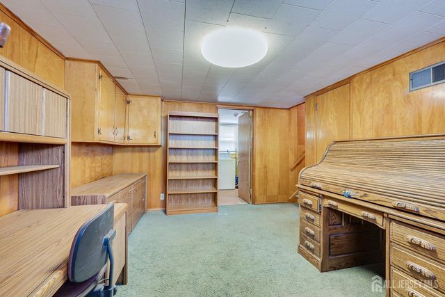 77 Woodside Avenue, Metuchen, NJ 08840