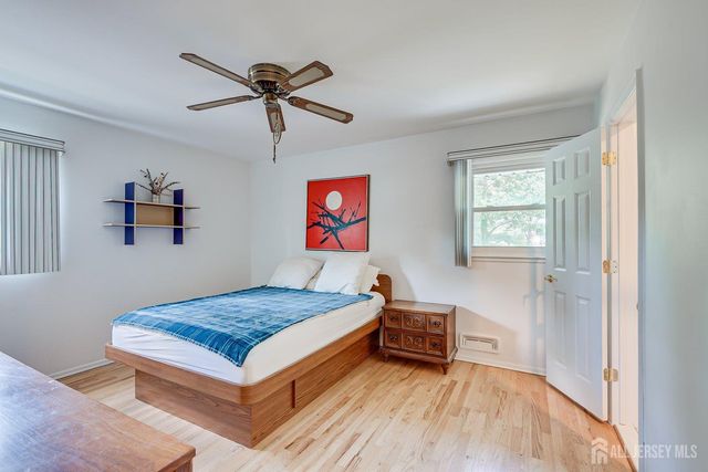 77 Woodside Avenue, Metuchen, NJ 08840