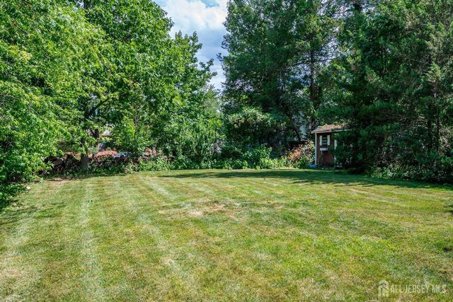 77 Woodside Avenue, Metuchen, NJ 08840