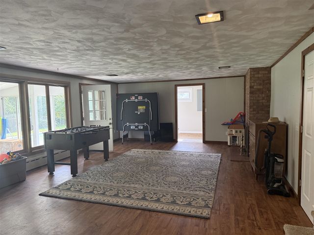 1122 W Green Street, Hastings, MI 49058