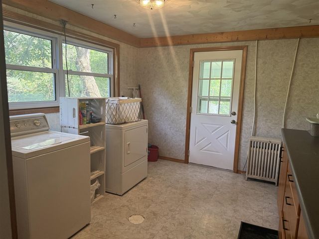 1122 W Green Street, Hastings, MI 49058