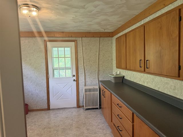 1122 W Green Street, Hastings, MI 49058