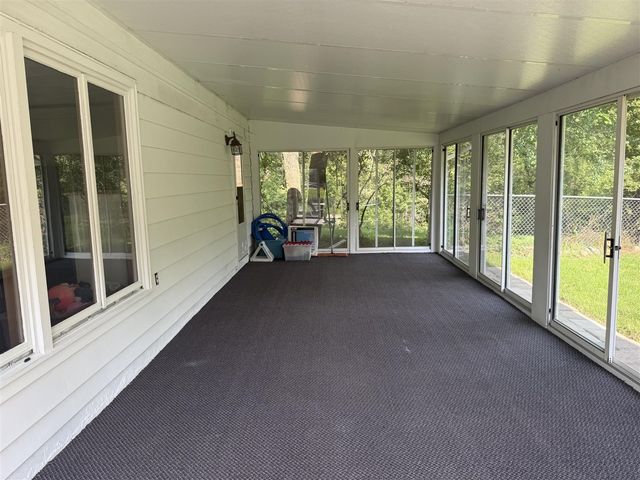 1122 W Green Street, Hastings, MI 49058