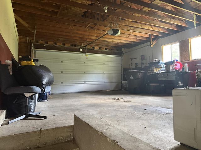 1122 W Green Street, Hastings, MI 49058