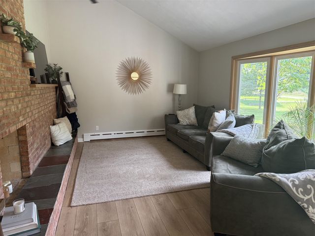 1122 W Green Street, Hastings, MI 49058
