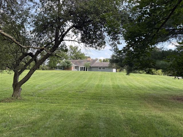 1122 W Green Street, Hastings, MI 49058