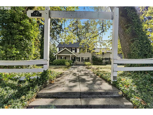 1610 CAL YOUNG Rd, Eugene, OR 97401