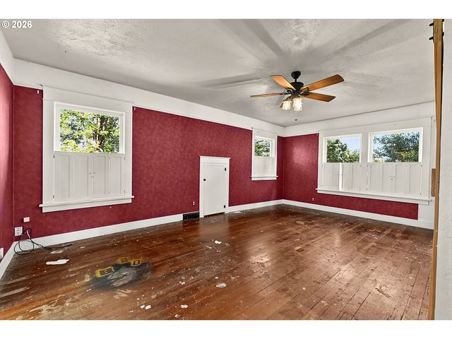 1610 CAL YOUNG Rd, Eugene, OR 97401