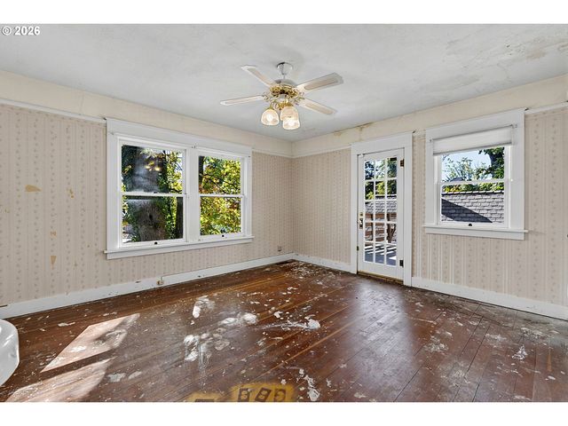 1610 CAL YOUNG Rd, Eugene, OR 97401