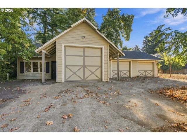 1610 CAL YOUNG Rd, Eugene, OR 97401