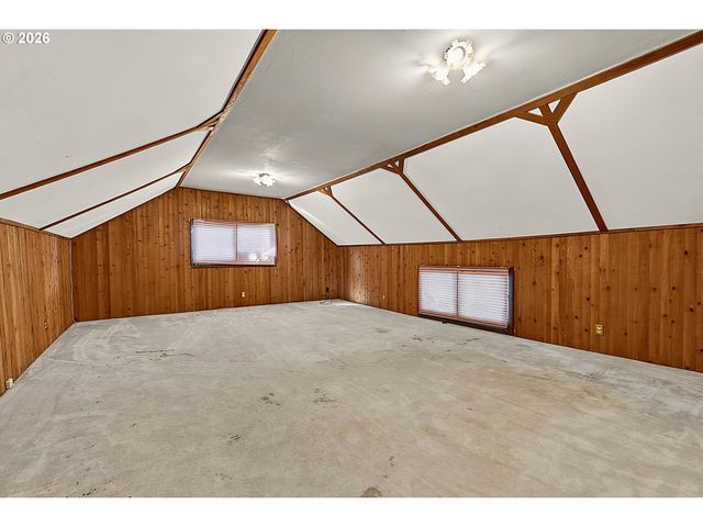 1610 CAL YOUNG Rd, Eugene, OR 97401