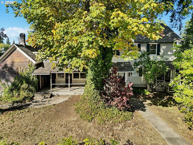 1610 CAL YOUNG Rd, Eugene, OR 97401