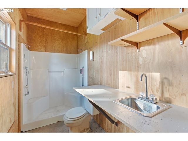 1610 CAL YOUNG Rd, Eugene, OR 97401