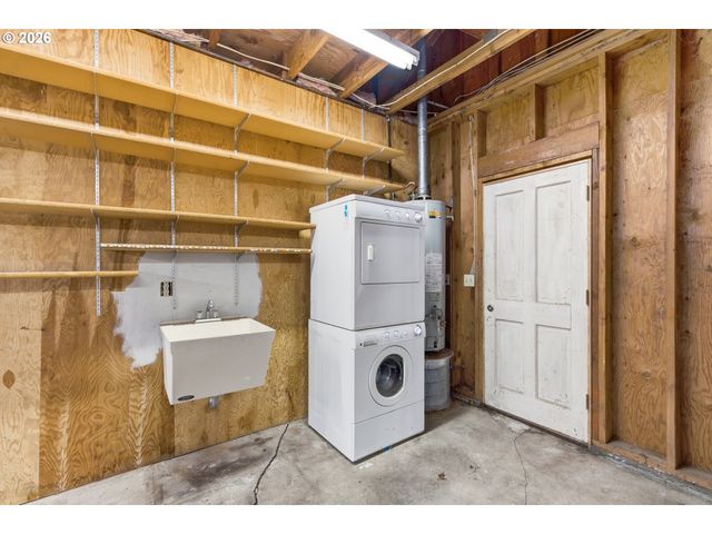 1610 CAL YOUNG Rd, Eugene, OR 97401