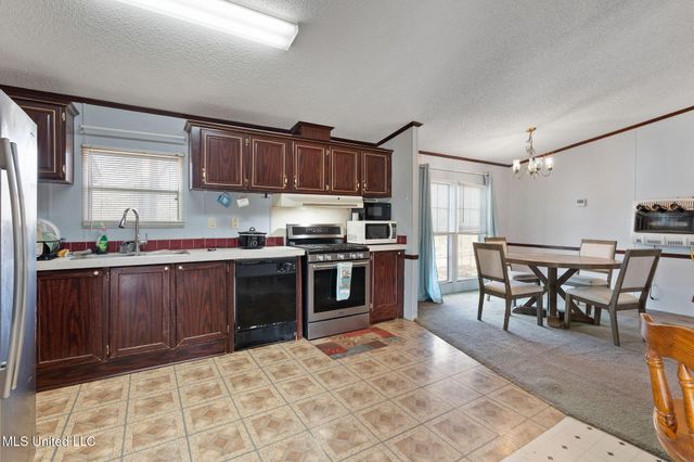 379 Wildwood Road, Holly Springs, MS 38635