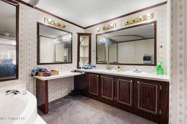 379 Wildwood Road, Holly Springs, MS 38635