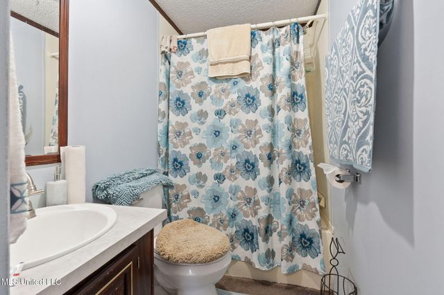 379 Wildwood Road, Holly Springs, MS 38635