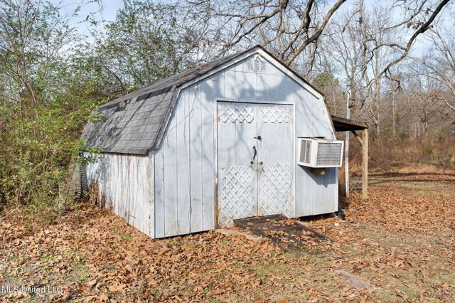 379 Wildwood Road, Holly Springs, MS 38635