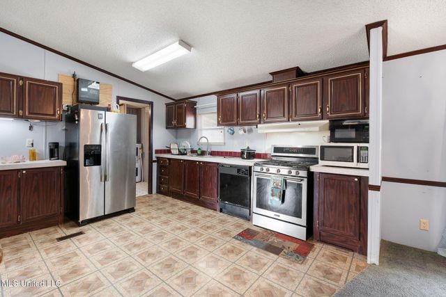 379 Wildwood Road, Holly Springs, MS 38635