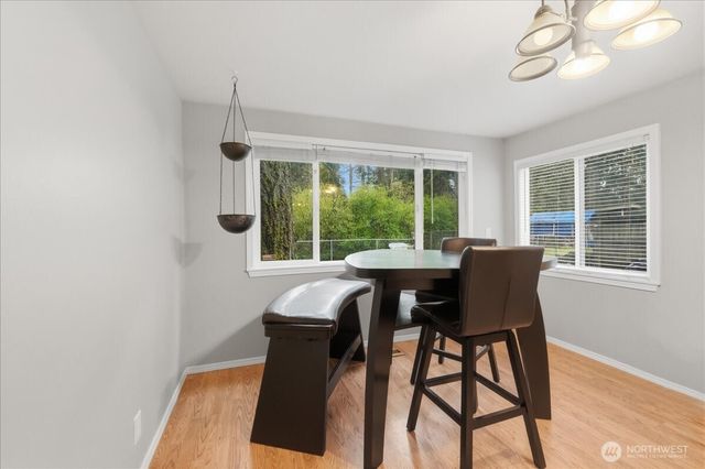 8531 Lake Forest Drive SE, Lacey, WA 98503