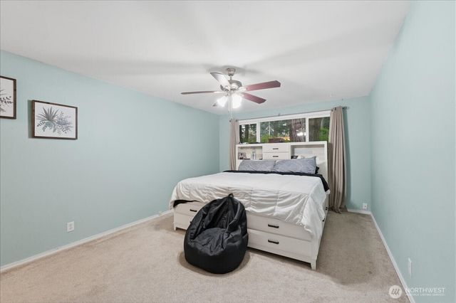 8531 Lake Forest Drive SE, Lacey, WA 98503