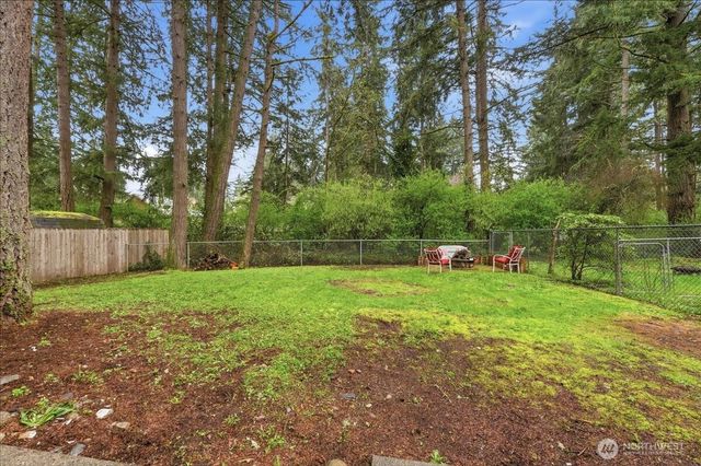 8531 Lake Forest Drive SE, Lacey, WA 98503
