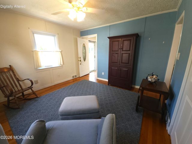 99 Alameda Court, Shrewsbury Boro, NJ 07702