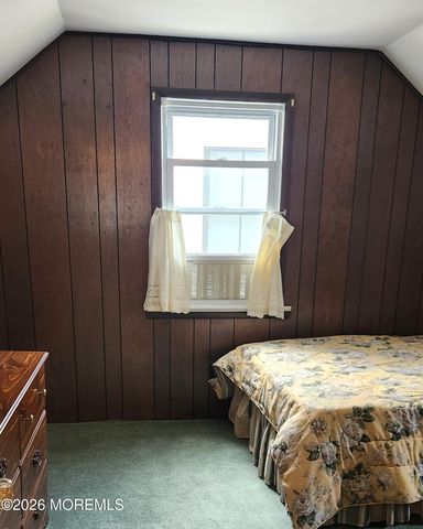 99 Alameda Court, Shrewsbury Boro, NJ 07702