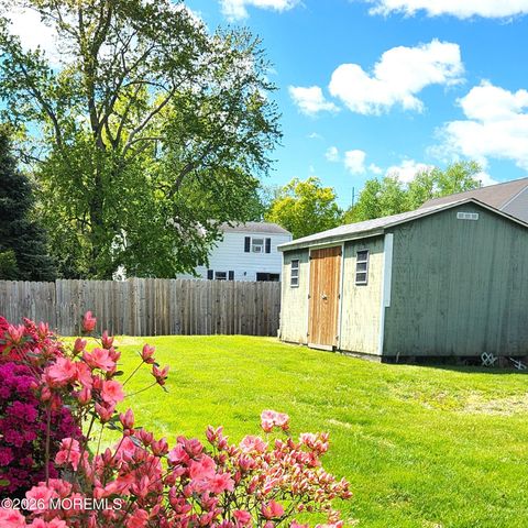 99 Alameda Court, Shrewsbury Boro, NJ 07702