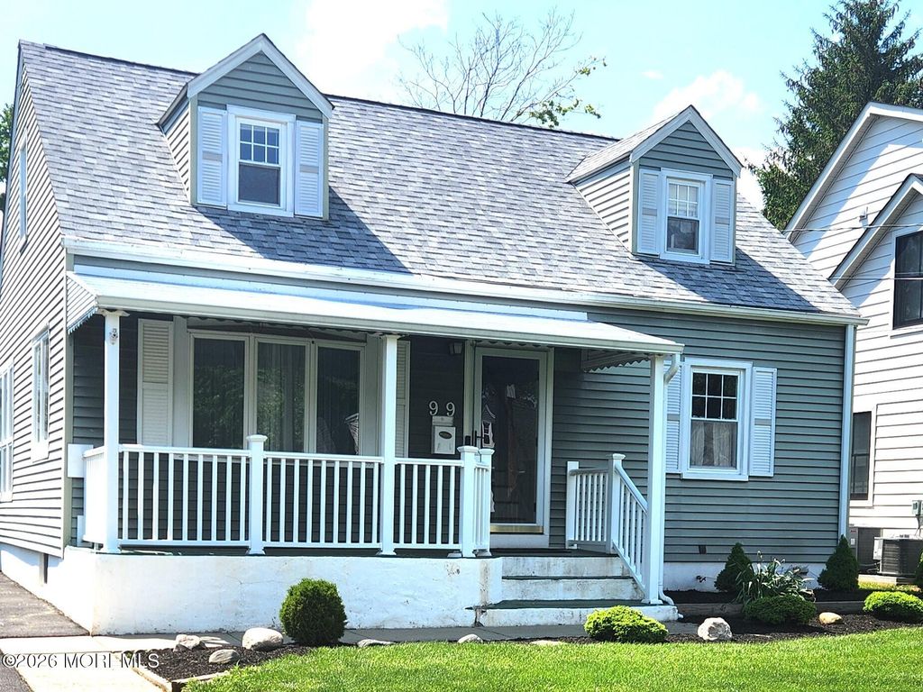 99 Alameda Court, Shrewsbury Boro, NJ 07702